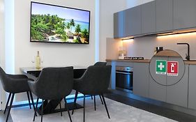 Luxury Pure! Bazzoni 2-Room Suite, Fully Equipped